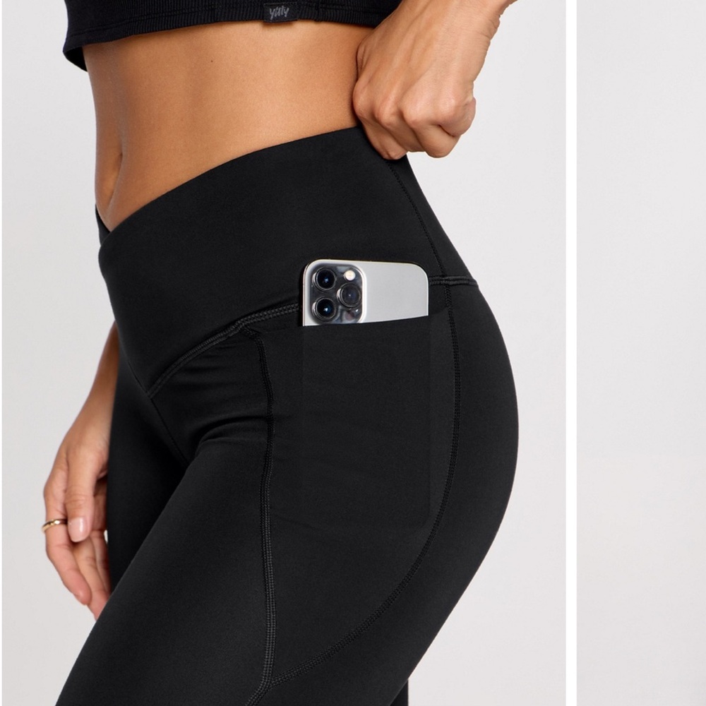 Fabletics Women's PureLuxe Everyday Crossover Fla… - image 5